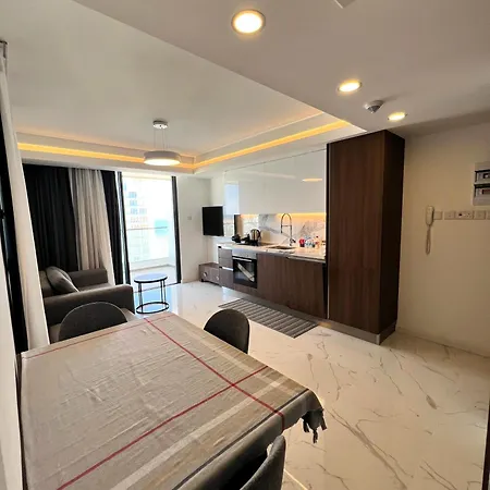 Grand Sapphire Luxury 18